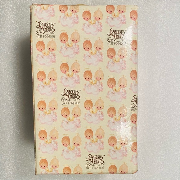 Precious Moments. “Happiness To The Core” Shares Apples With Puppy 1996 Vintage - Picture 12 of 12